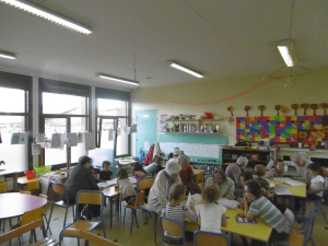 Confection et dégustation de gâteaux avec l'école maternelle